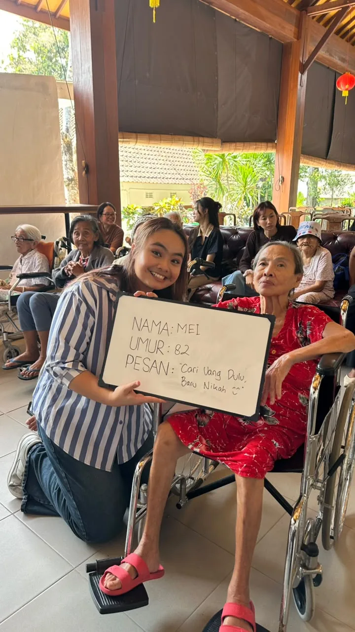 Kunjungan ke Panti Jompo Syailendra - Foto 11